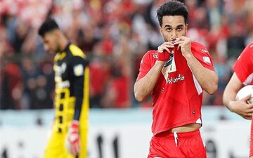 ستارۀ پرسپولیس ریش و قیچی را به دست برانکو سپرد!