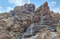 مراحل پایانی ساخت آبشار مصنوعی پارک شرقی طاق‌بستان
