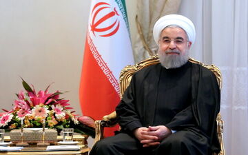 ملت آمریکا نگذارند بیش از این اوراق تاریخ آمریکا سیاه شود