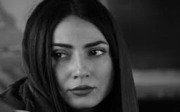 لباس مجلسی و براق خانم بازیگر در کنار همسر کارگردانش