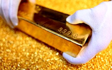 فروش ۱۴ کیلوگرم شمش طلای استاندارد در آخرین حراج پاییز