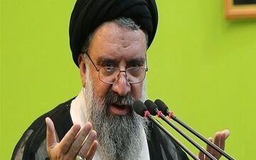 آیت‌الله خاتمی در نماز جمعه این هفته تهران: هر کسی شایسته و لیاقت دارد باید در مناصب مختلف بگارگرفته شود.