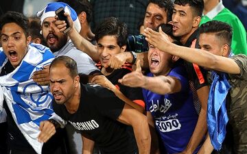 خون هواداران استقلال به جوش آمد
