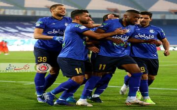 خیلی‌ها دوست دارند استقلال را به زیر بکشند/ «آمانوف» به زمان نیاز دارد