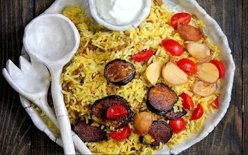 بادمجان پلو: دستور پخت غذای سنتی با ترکیب بادمجان و برنج معطر