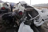 پلیس راه خواب‌آلودگی راننده و عدم کنترل وسیله نقلیه را عامل تصادف غرب کرمانشاه اعلام کرد