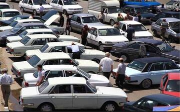 بازار خودرو در انحصار ۵ خانواده است