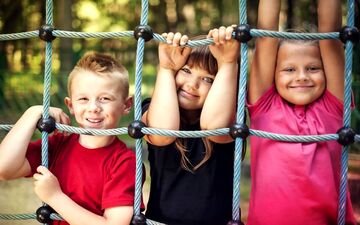 چگونه روابط اجتماعی کودکان را تقویت کنیم؟