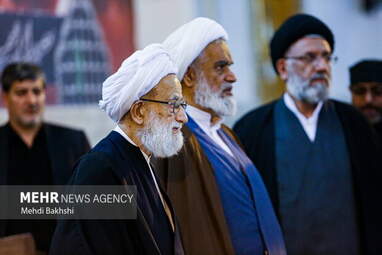 آیین شمعدان گردانی خادمان حرم حضرت معصومه(س)