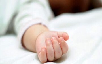 آخرین وضعیت جسمانی نوزاد پیدا شده/ ۱۷ هزار خانواده متقاضی برای فرزندخواندگی