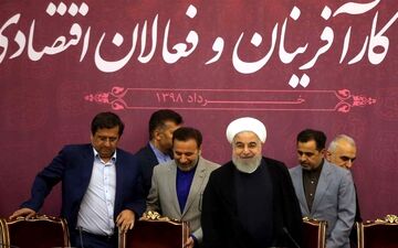  جزئیات افطاری رئیس جمهور با فعالان اقتصادی، از دلار ۷۰۰۰ تومانی تا تک شرط روحانی برای بازگشت ارز صادرات