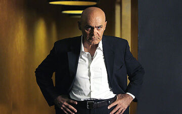 عکس |حضور جمشید هاشم‌پور در ایست و بازرسی شبانه حافظان امنیت پایتخت
