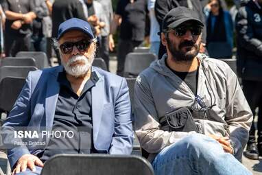 وداع هنرمندان با بهناز نازی؛ پیکر بازیگر سینما و تئاتر در پهنه رودکی بدرقه شد