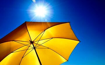  تابش اشعه فرابنفش چه زمانی شدیدتر است؟

