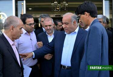 همایش سرایه گذاری مدیریت شهری کرمانشاه در هتل پارسیان 