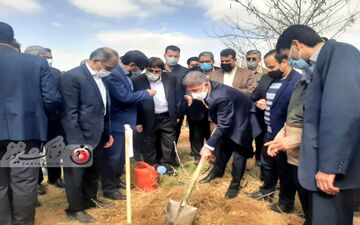 گزارش تصویری/برگزاری جشن درختکاری در پردیس کشاورزی و منابع طبیعی دانشگاه رازی کرمانشاه