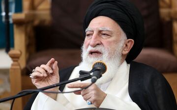  در قم احساس خطر می‌کنیم/وضعیت معیشتی مردم بحرانی است/ خطای مسئولین به روحانیت ضربه می‌زند 