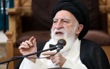  در قم احساس خطر می‌کنیم/وضعیت معیشتی مردم بحرانی است/ خطای مسئولین به روحانیت ضربه می‌زند 