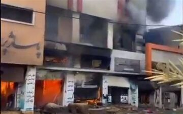 آتش‌سوزی مجتمع تجاری خلیج‌فارس عسلویه مهار شد؛ چند واحد تجاری خسارت دیدند