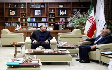استاندار خراسان شمالی:
احترام به والدین بخشنامه پذیر و دستوری نیست