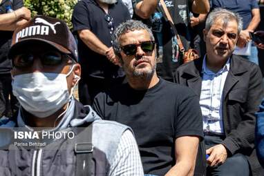 وداع هنرمندان با بهناز نازی؛ پیکر بازیگر سینما و تئاتر در پهنه رودکی بدرقه شد