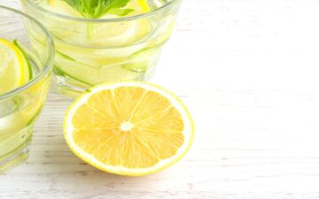 فواید نوشیدن آب و آب‌لیمو پس از بیدار شدن