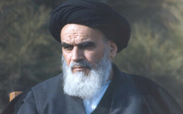 اولین بیانات امام خمینی(ره) بعد از فرار شاه+فیلم