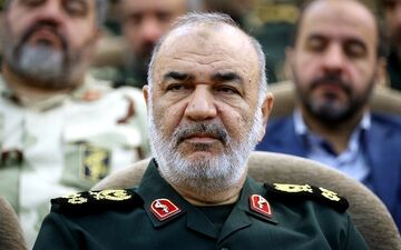  فرماند کل سپاه: ‌فوق‌العاده قدرتمند شده‌ایم‌ / از آرایش جنگی دشمن‌ در هیچ صحنه‌ای نمی‌ترسیم‌