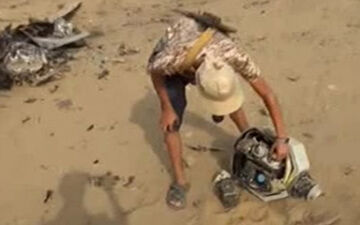 سرنگونی هواپیمای جاسوسی سعودی‌ها در یمن + فیلم