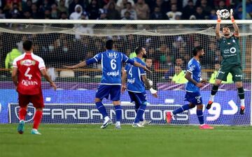  پرسپولیس با ترس بازی کرد، VAR هم پنالتی را ندید!