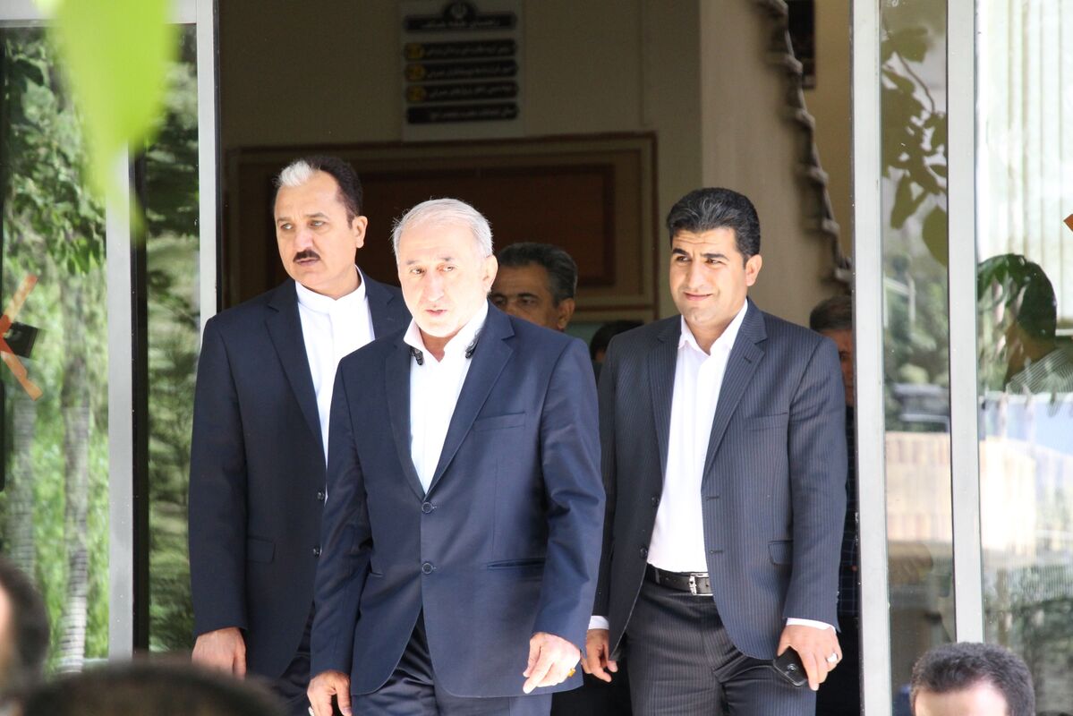 استقبال ارسلان حسینی مدیرکل و  کارکنان ورزش وجوانان استان کرمانشاه  واعضای هیئت کاراته استان کرمانشاه از قهرمانان مسابقات لیگ جهانی کاراته مهدی خدابخشی و سامان حیدری. 