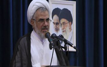 امام جمعه بندرعباس: نهضت صحیفه‌خوانی در مساجد راه‌اندازی شود