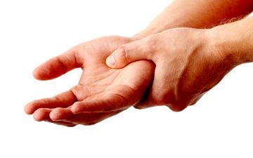 شایعترین دلیل خواب رفتن دست و پا