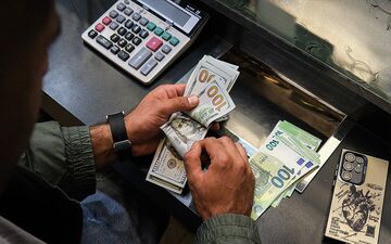 تثبیت نرخ ارز برای مقابله با فشارهای اقتصادی آمریکا ضروری است