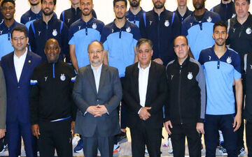 استقلال لیگ را شروع نکرده از تراکتور، سپاهان و پرسپولیس عقب افتاد