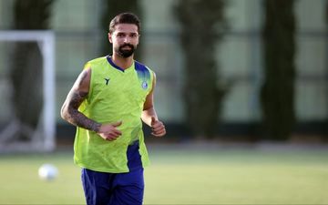 دوری چند هفته‌ای مدافع استقلال
