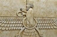 آشنایی با نیایش درگذشتگان در ایران باستان؛ از سرود «اَشِم وُهو» تا فلسفه شادروانی