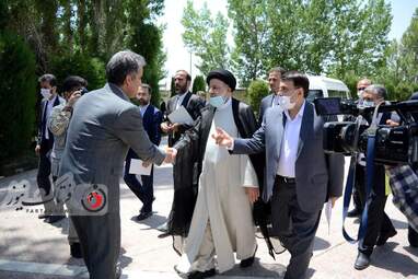 گزارش تصویری بازدید رییس جمهور از نمایشگاه دستاوردهای شرکت های دانش بنیان استان کرمانشاه