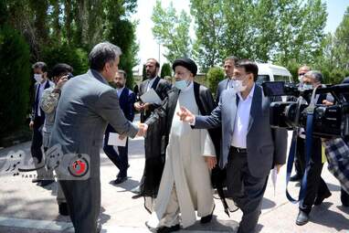 گزارش تصویری بازدید رییس جمهور از نمایشگاه دستاوردهای شرکت های دانش بنیان استان کرمانشاه