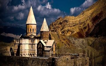 رییس پایگاه میراث جهانی کلیساهای ایران:
بیش از ۶ هزار نفر در نوروز امسال از قره کلیسای چالدران دیدن کردند