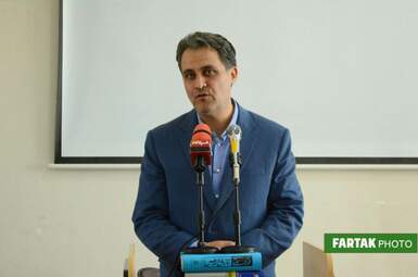 تجلیل از کارگران خدماتی و کارکنان فضای سبز شهرداری در فرهنگسرای گل‌نرگس