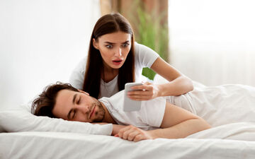 علت خیانت مردان چیست ؟ | با 8 دلیل از نظر آقایان برای توجیه خیانت آشنا شوید !!