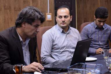 نشست اعضای انجمن نویسندگان، خبرنگاران و عکاسان ورزشی ایران - شعبه کرمانشاه با مدیرکل اداره ورزش و جوانان