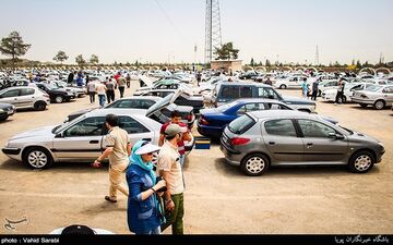 خودرو در بازار ۳۰۰ تا ۶۰۰ هزار تومان گران شد