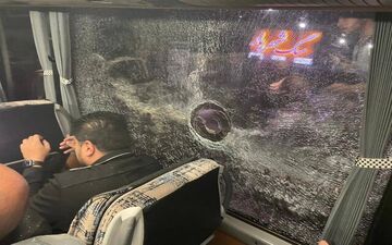 عامل سنگ‌پرانی به اتوبوس بازیکنان سپاهان دستگیر شد


