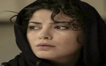  مروارید کاشیان به همراه دوستانش در پشت صحنه یک فیلم