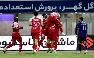 جای خالی بیرانوند احساس نشد/ پرسپولیس با یک گل زیبا به یک قدمی استقلال رسید