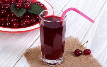 خواص آب آلبالو برای سلامتی افراد از کنترل قند خون تا بهبود عملکرد قلب