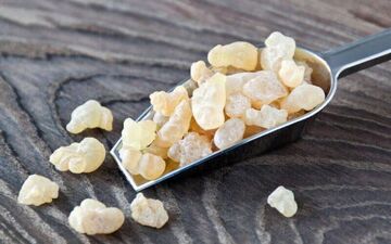 خواص کتیرا برای معده از نظر طب سنتی چیست؟ + روش مصرف