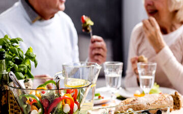 برای شام این غذاها را نخورید

